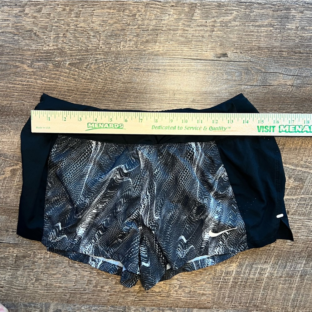 Nike Running Shorts in Black and White Pattern. - Picture 5 of 6